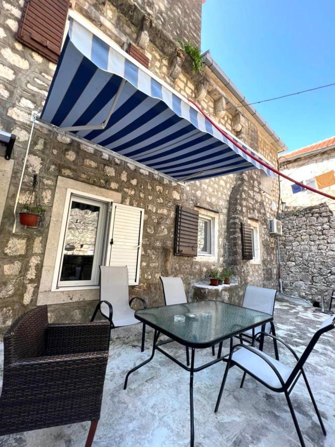 Apartment Njegos Perast Exteriér fotografie